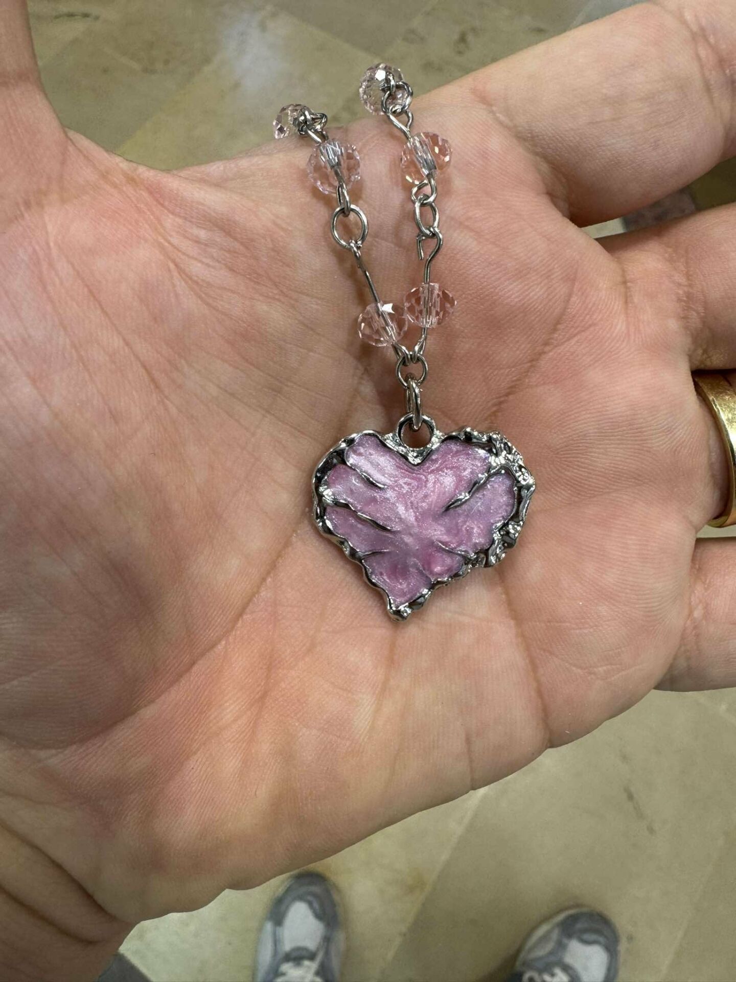Boncuk Pembe Zincir Üzerine Kalp Pembe Gotik Kadın Kolye