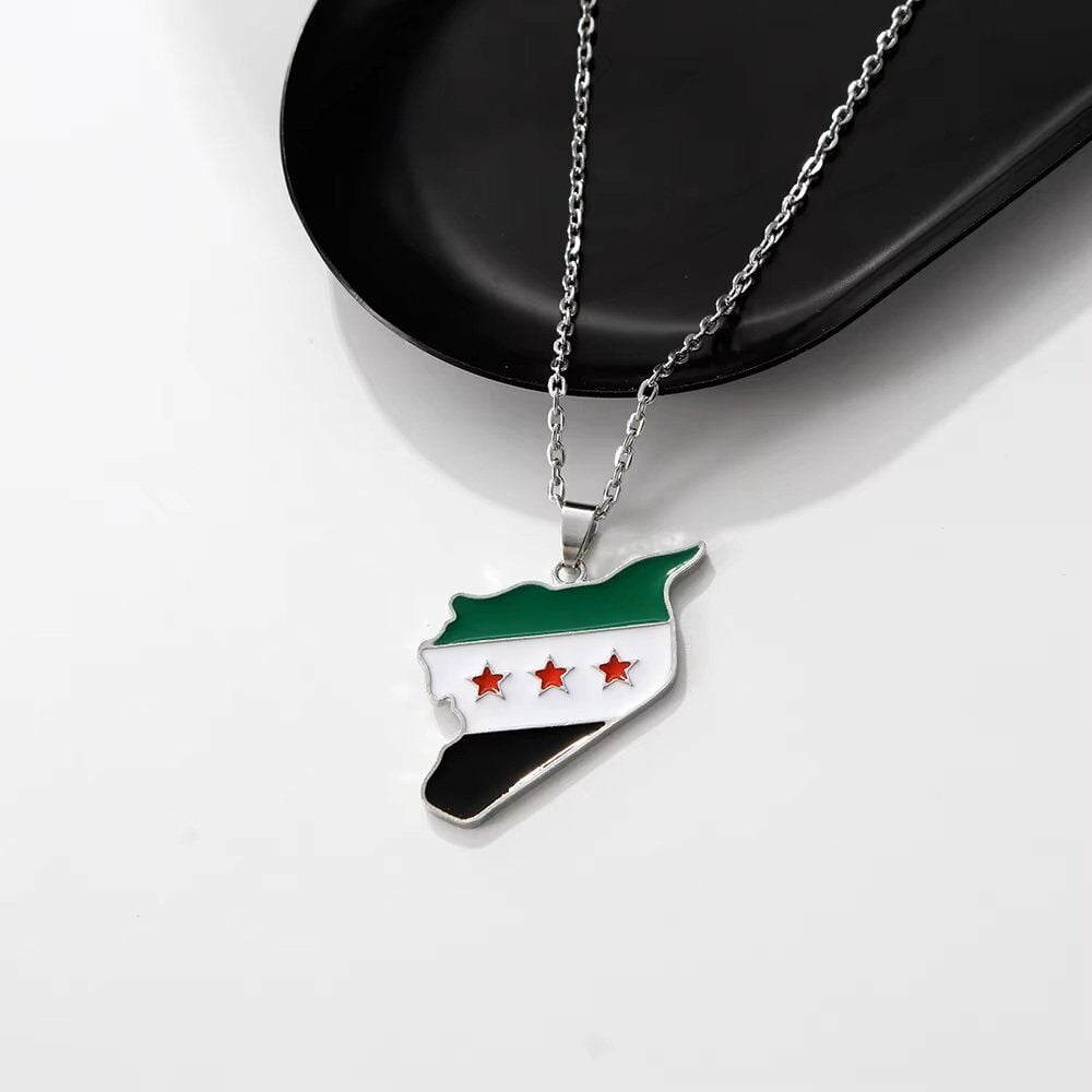 Suriye Haritası Bayrağı Metal Gümüş Kolye