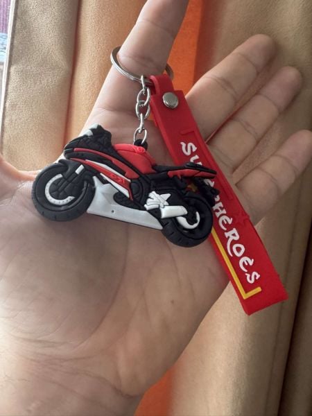 Kawasaki Kırmızı Motor , Motosiklet Figürlü 3D Anahtarlık