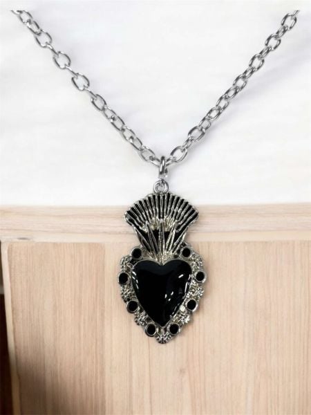 Gotik Siyah Kadın Kalp Taç Detaylı Kadın Kolye Antik Gümüş Kaplama 60 cm Zincir