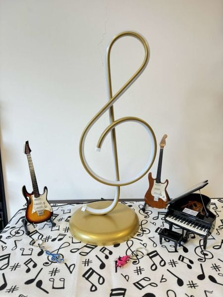 Sol Anahtar Masa Üstü Aydınlatma 50cmx20cm