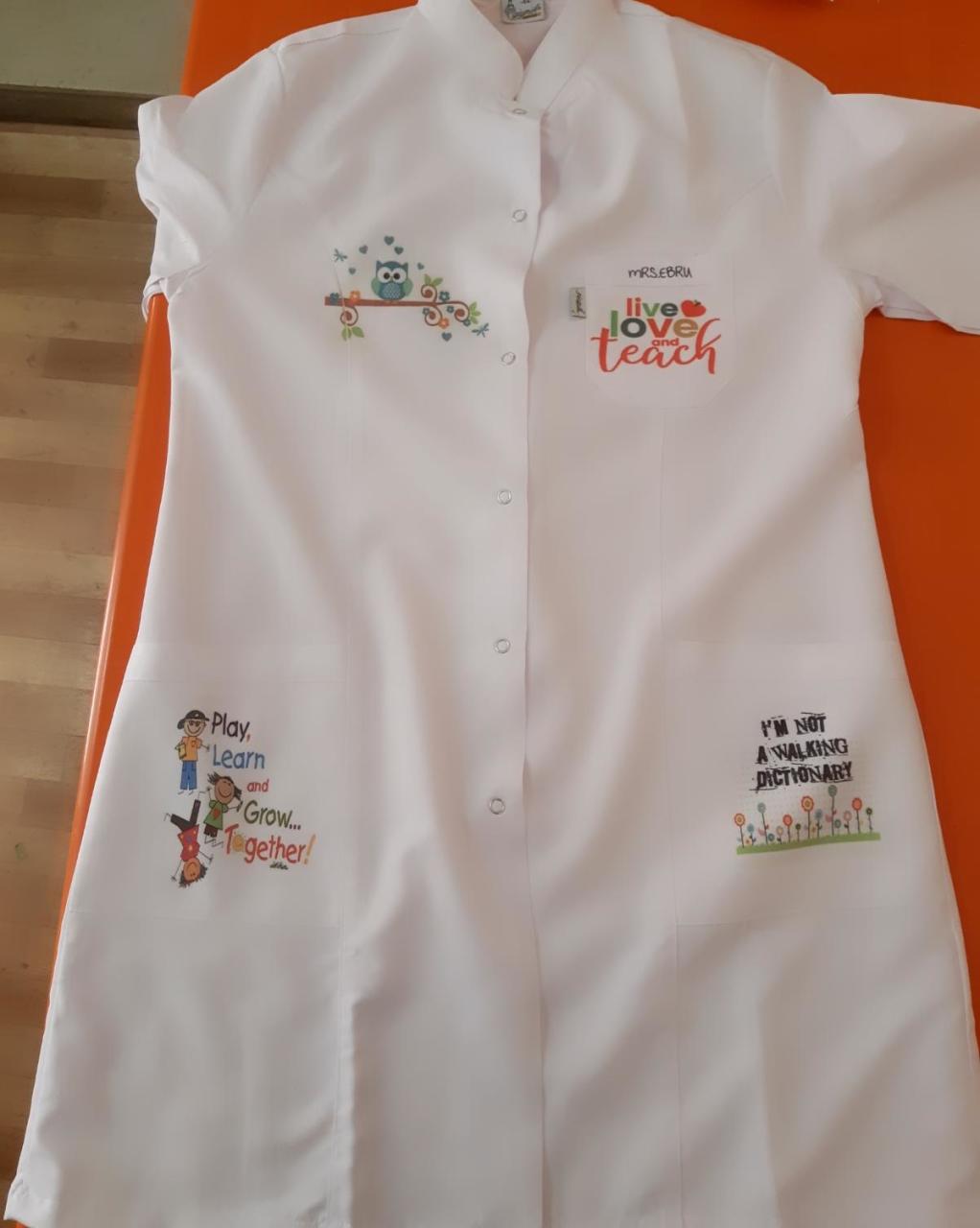 İngilizce Kişiye Özel İsimli Öğretmen Önlük 3