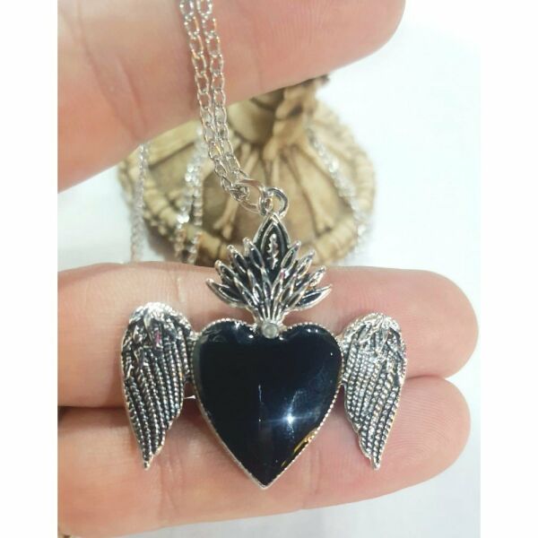 BLACK HEART FEATHERS KOLYE KALP SİYAH GOTİK