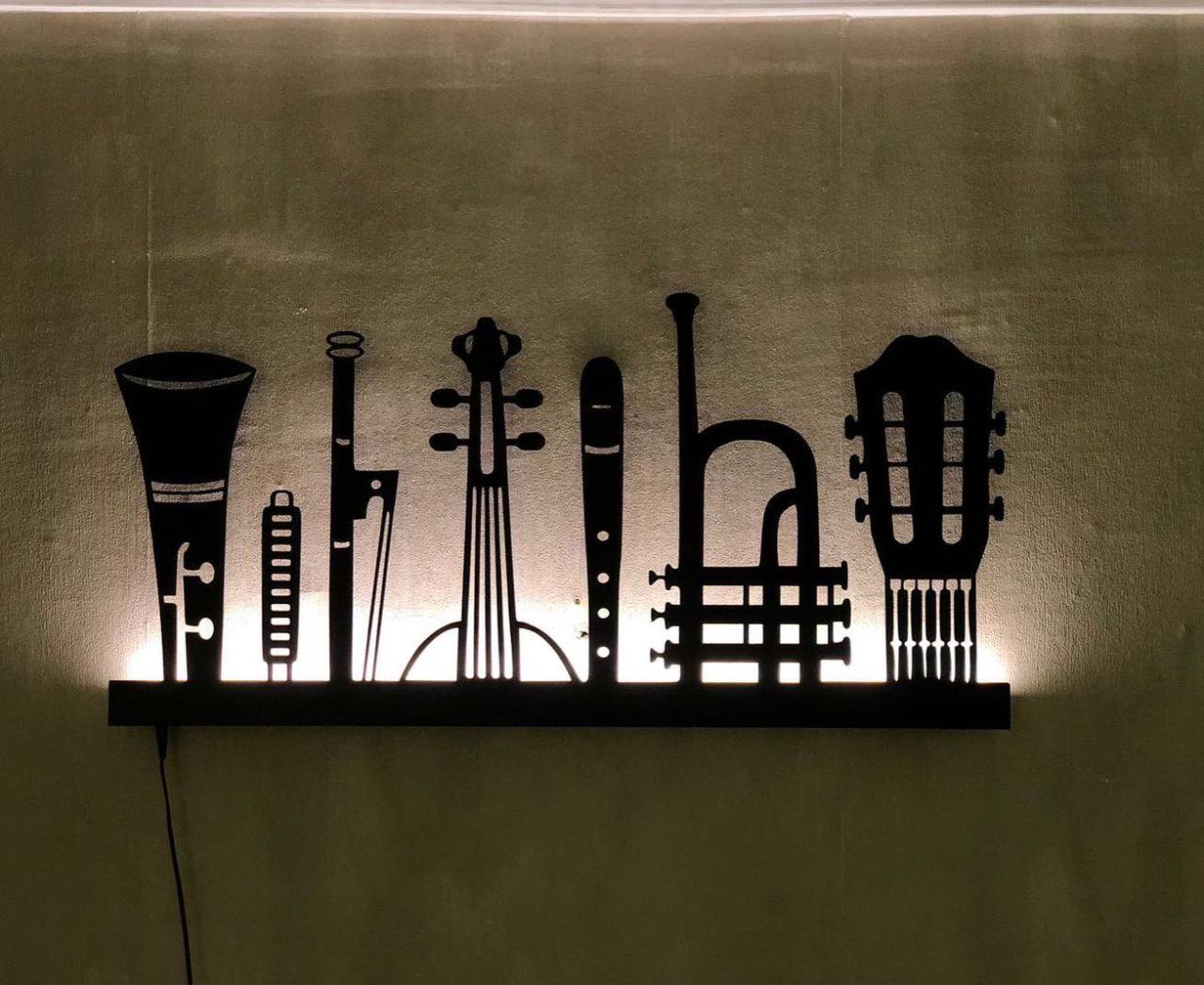 Enstrüman Dekor Keman Klarnet Gitar 50x100 cm ledli ışıklı