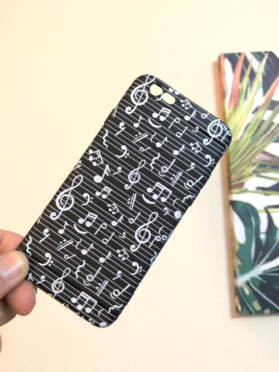 Siyah Dağınık Notalar iPhone Telefon Kılıfı