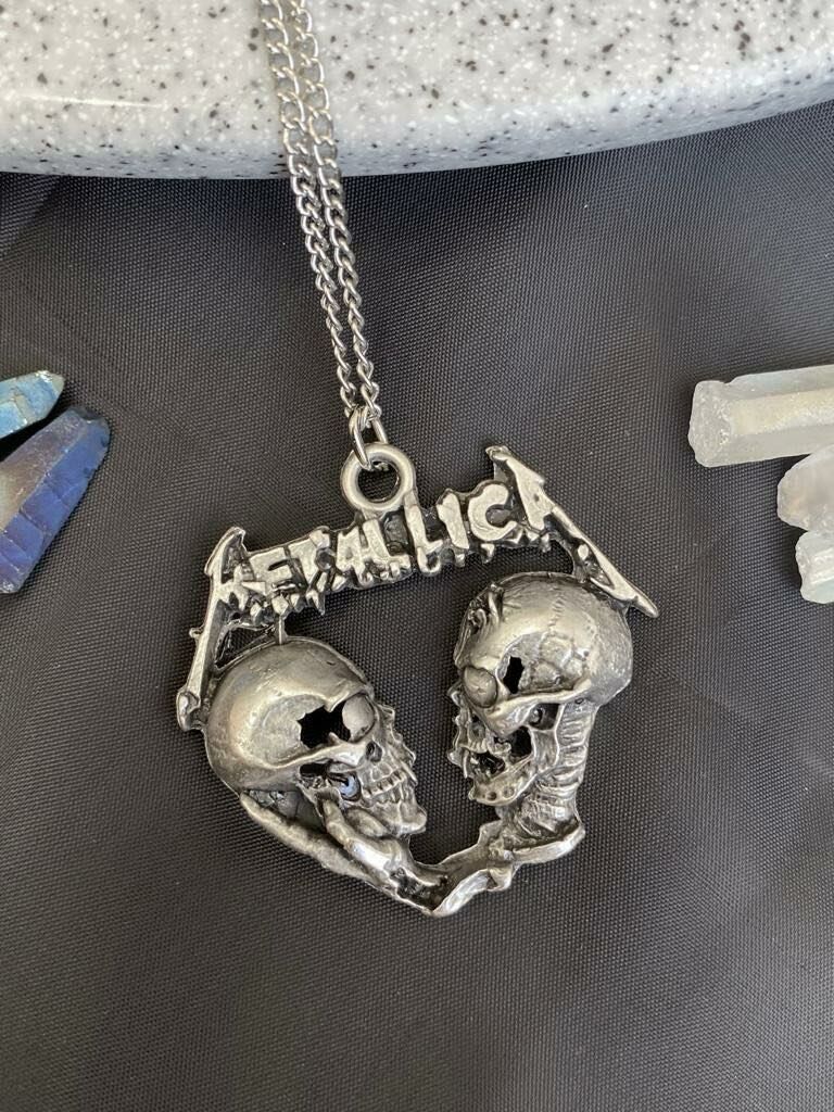 Metallica Kolye