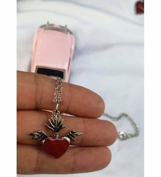 Kırmızı Uçan Kalp Gotik kolye