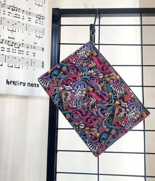 Renkli Müzik Nota Desenli Clutch Portföy Çanta