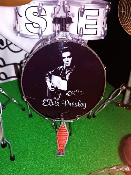 Şarkıcı Elvis Presley Minyatür Enstrüman Bateri Davul Seti Baterist