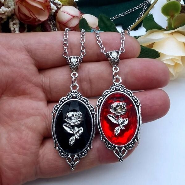 Gotik Victorian Gül Detay Tablo Kolye 1 adet Kırmızı Kolye
