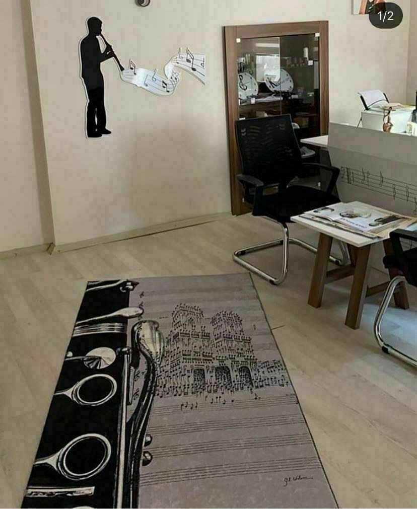 Saksafon Çalan Adam Halı 100x150
