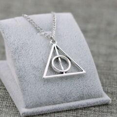 Harry Potter Ölüm Yadıgarları  Üçgen  Ortası Dönen Çelik Kolye