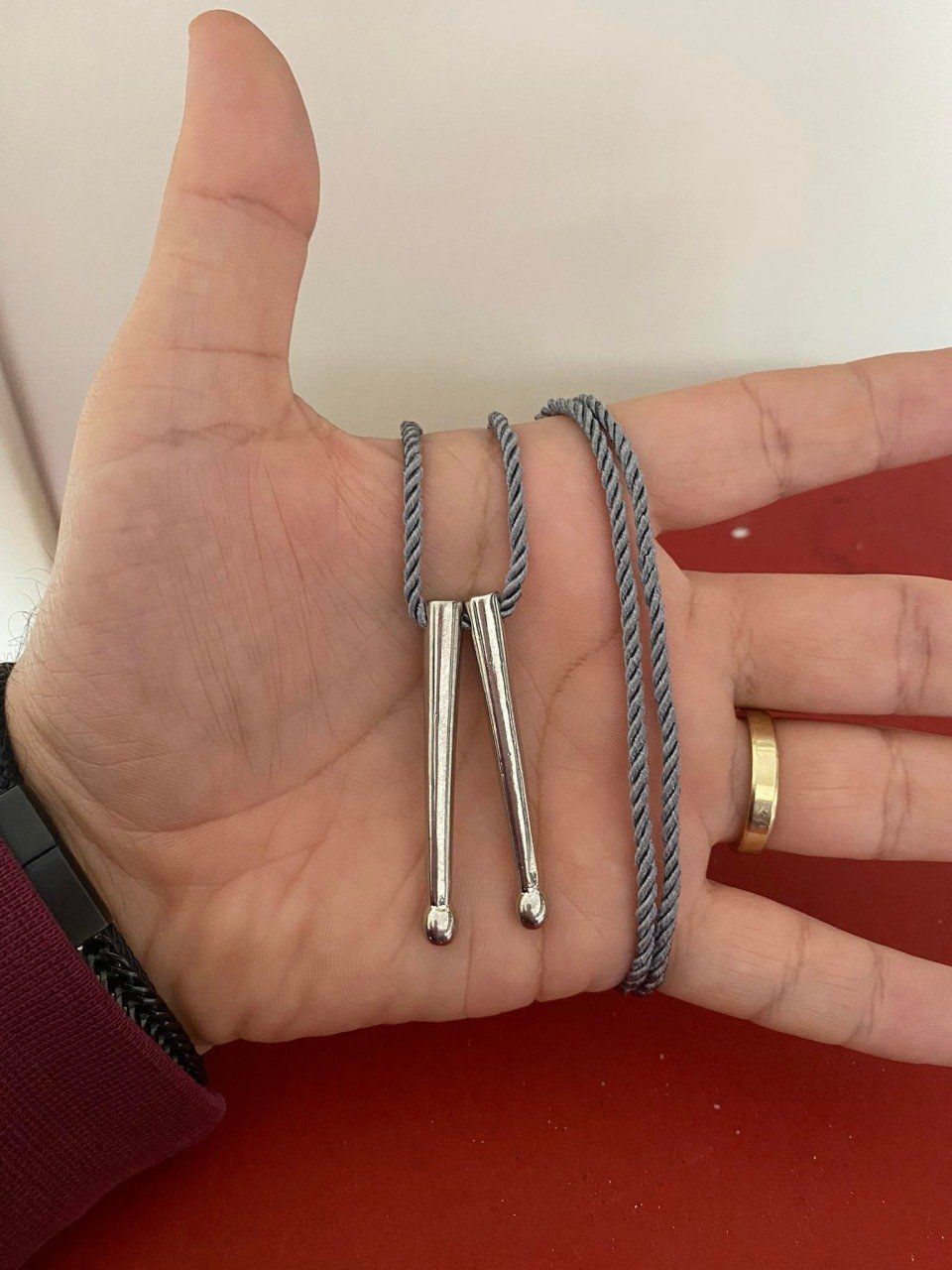 Bateri Baget Kolye Gri Kordon