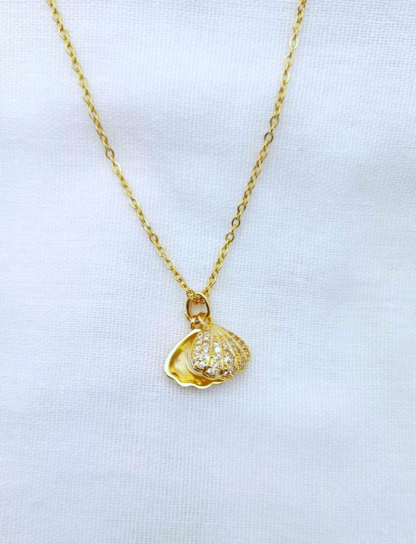 Gold Renk İstiridyeye Gizlenmiş İnci, Çelik Zincirli, Kadın Kolye