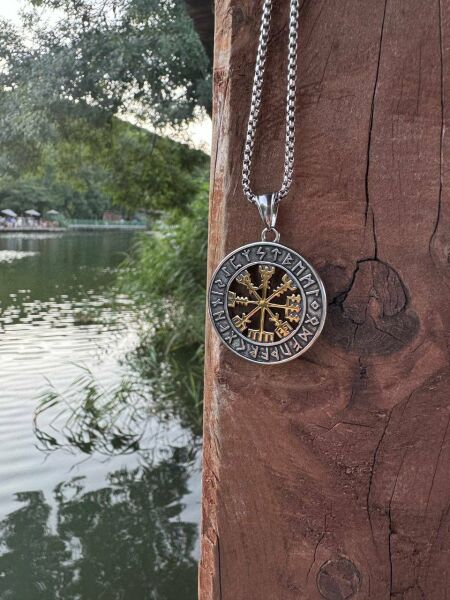 Viking Nordik Vegvisir İşlemeli Runik Sembollü 316L Paslanmaz Çelik Kolye Gümüş Gold