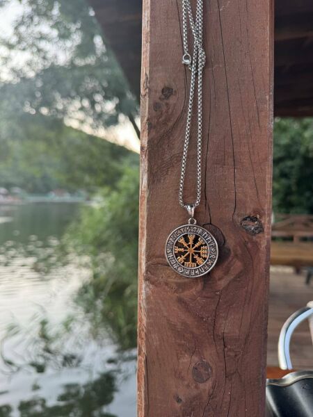Viking Nordik Vegvisir İşlemeli Runik Sembollü 316L Paslanmaz Çelik Kolye Gümüş Gold