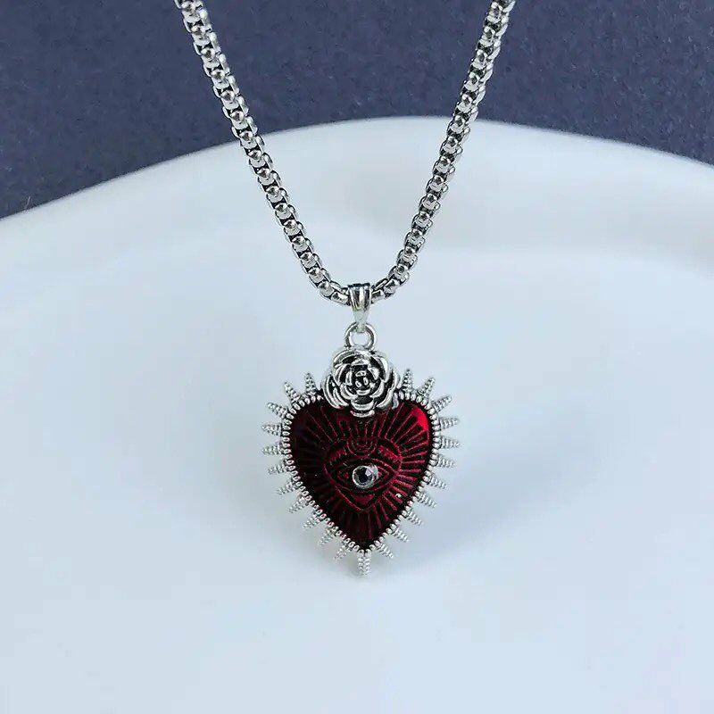 Rose Eye Of Heart Gotik Kalp Paslanmaz Çelik Kolye Kırmızı