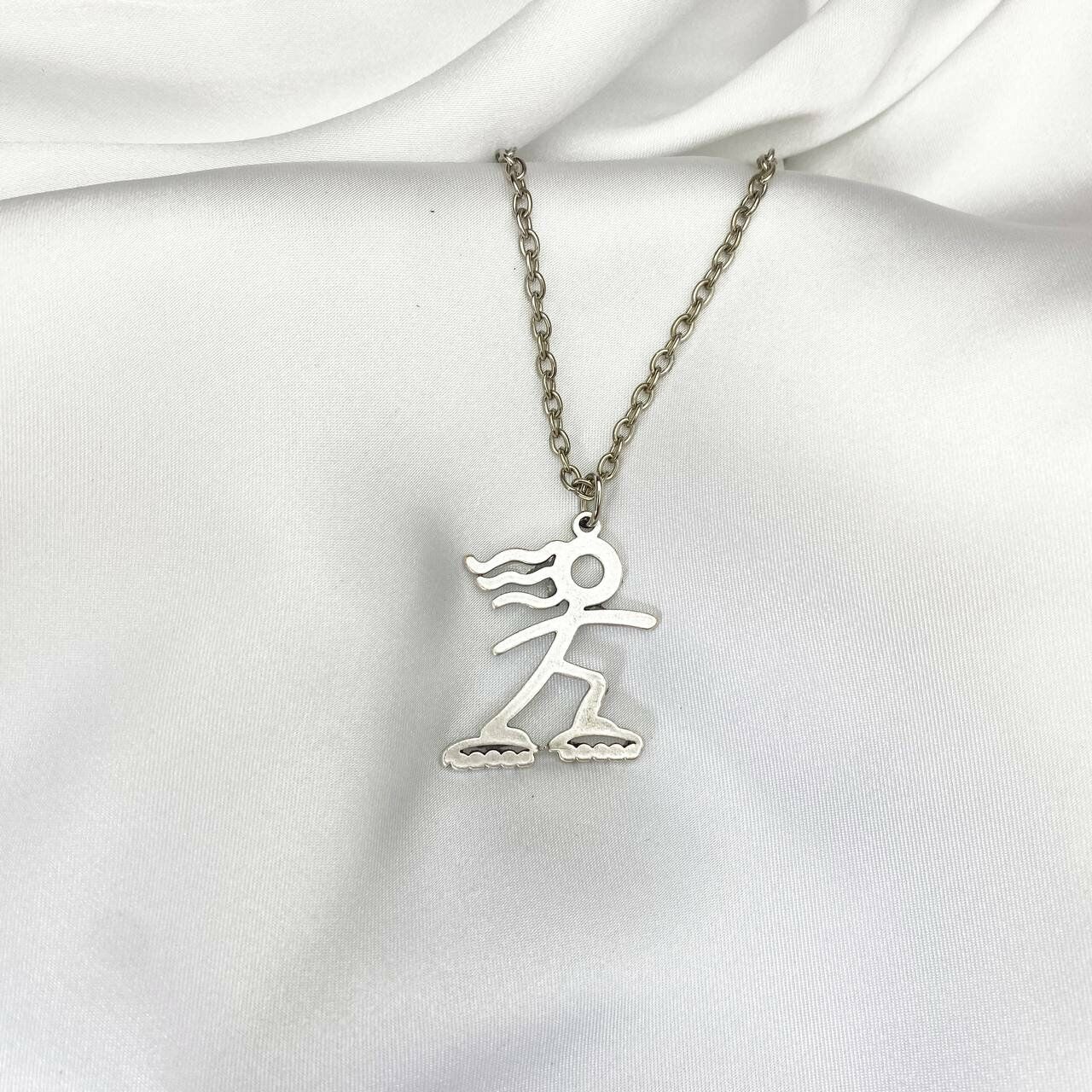 Paten Kayan Kız Figürlü Patenci Kolye