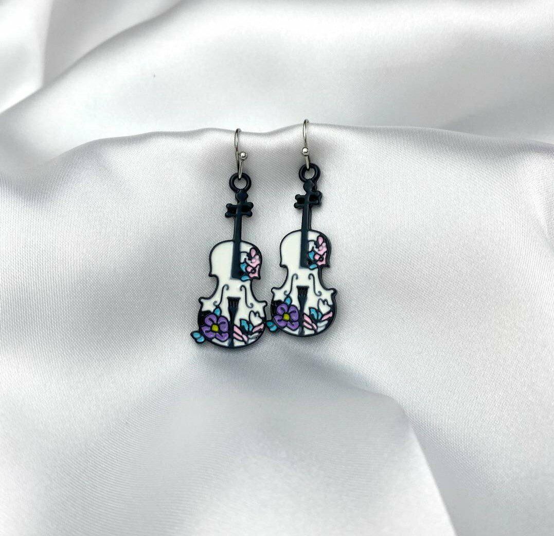 Keman Çiçek Motifli Küpe