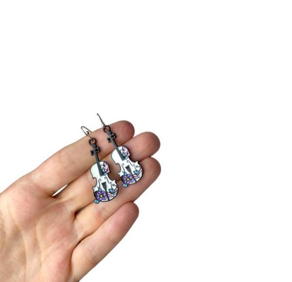 Keman Çiçek Motifli Küpe