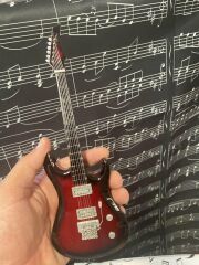 Elektro Gitar Koyu Kahve El Yapımı Biblo Minyatür 25 cm