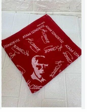Kırmızı Atatürk İmza Fular - Bandana - 23 Nisan, 29 Ekim, 30 Ağustos, 19 Mayıs Atam İzindeyiz