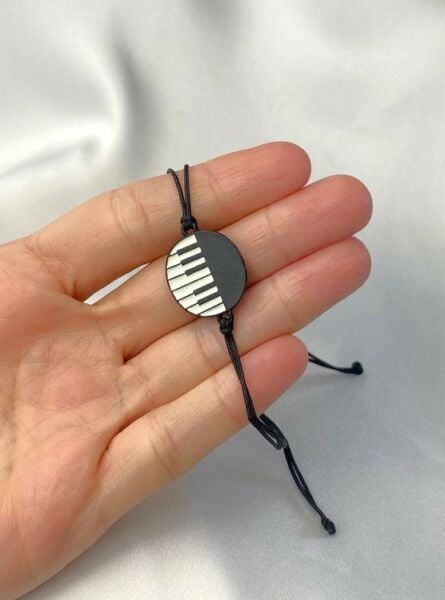 Yuvarlak Piyano Desen Bileklik Ayarlanabilir Siyah İp