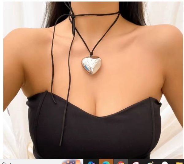 Vintage Big Heart Siyah İpli Silver Kolye
