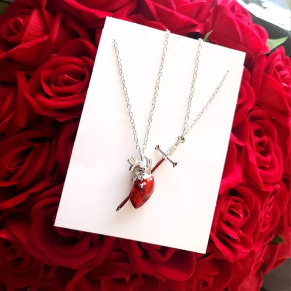 Kalbimin İçindesin Kalp Renkli Çift Kolye Seti, Kalp Kılıç Kolye Gotik İkili