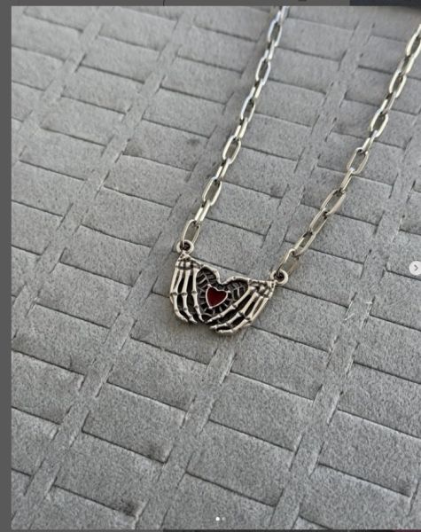 Gotik Kalp Pençe Kadın Hediyee Kolye