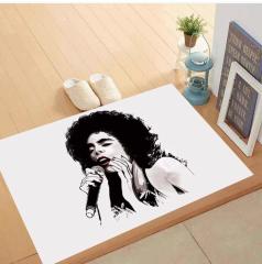 Şarkı Söyleyen Kadın Paspas İsimli