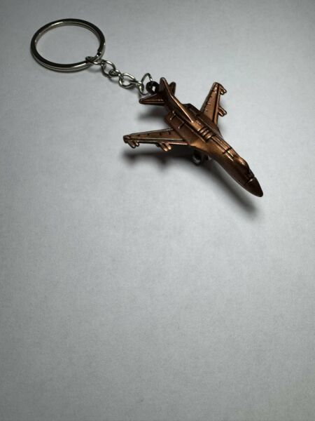 F16 Deniz Savaş Uçağı 3D Kaliteli Bronz Tekerlekli Anahtarlık veya Çanta Süsü Pilot Hediye