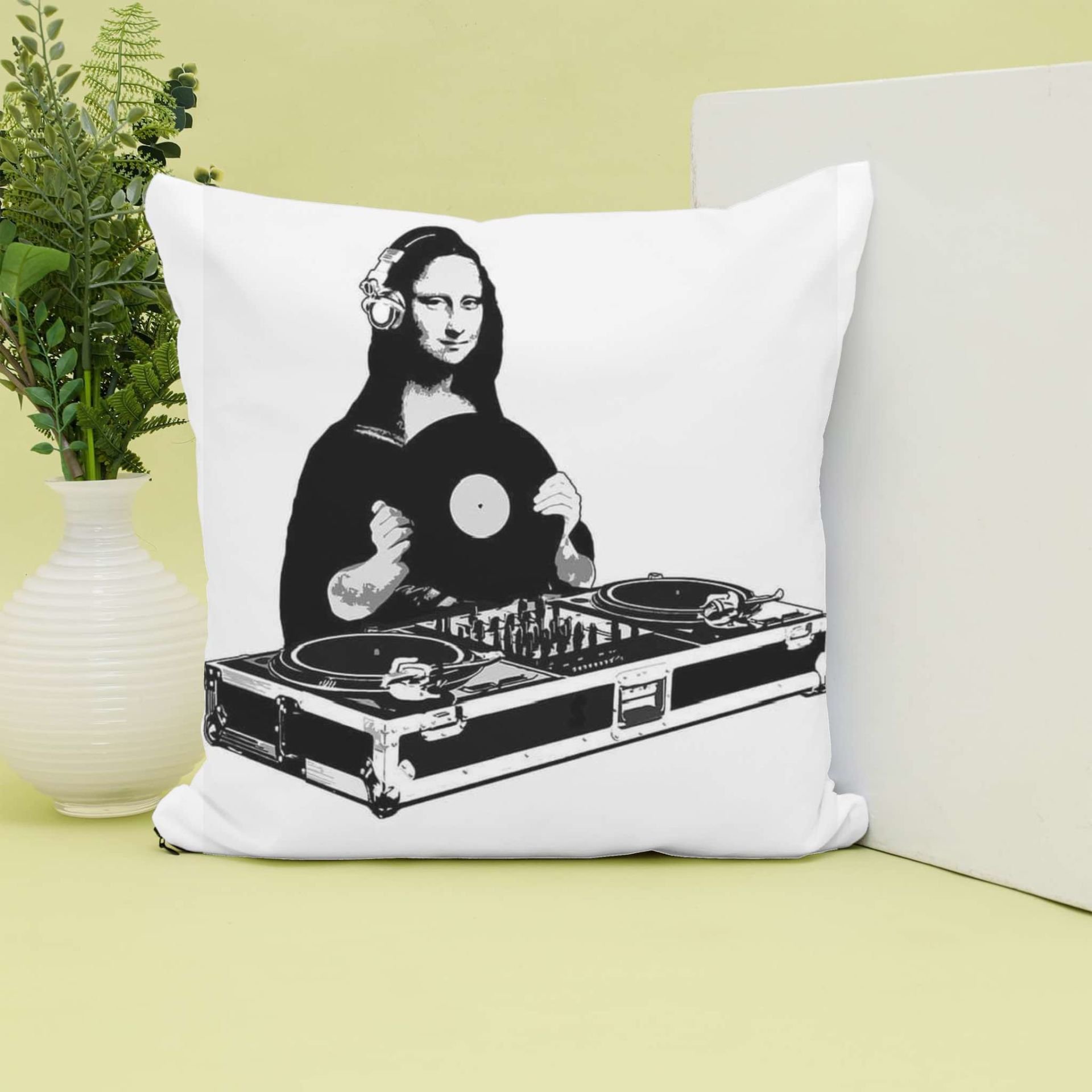 Mona Lisa Dj Setup Yastık Kılıfı Kırlent